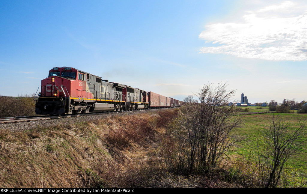 2670 leads train 402 at Dionne road